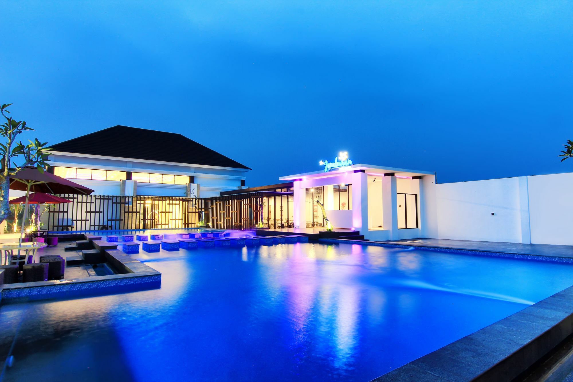 The Baliview Luxury Villas & Resto Pekanbaru Eksteriør billede